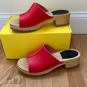 Swedish hasbeen Ann low -red